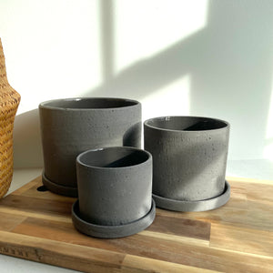 Easton Pot Black