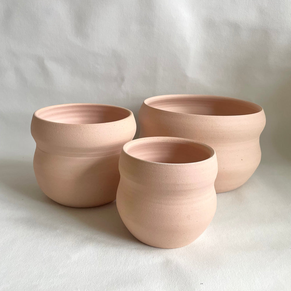 Katie Troisi Pottery Raw Venus Planter in Speckled Tan