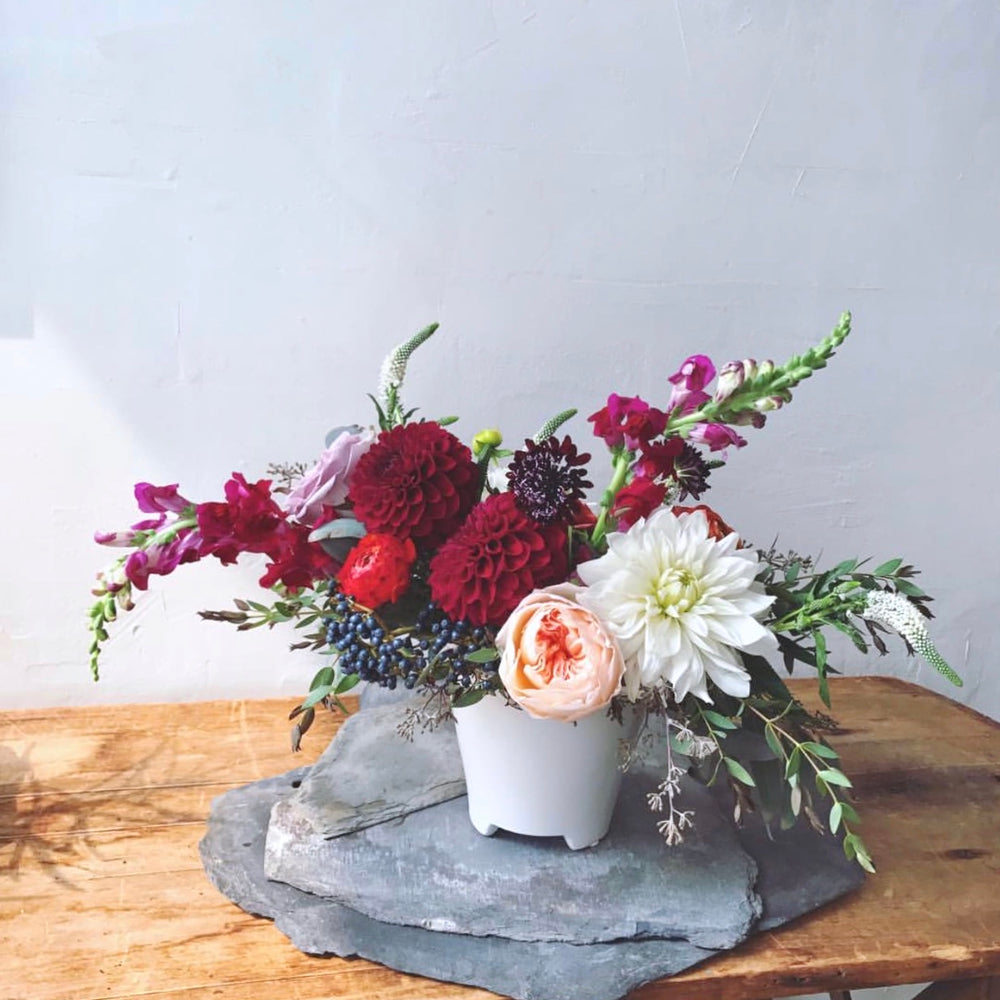 
                
                    Load image into Gallery viewer, Floral Arrangement Subscription Medium
                
            