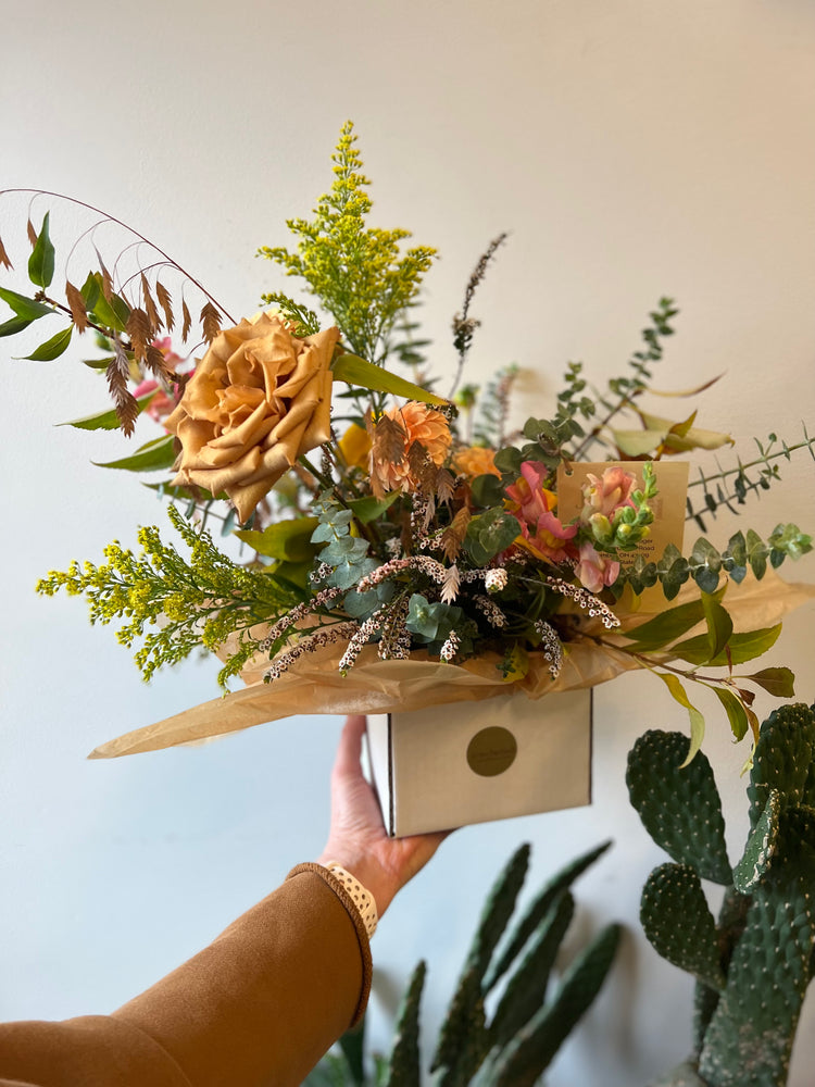 Floral Arrangement Subscription Medium